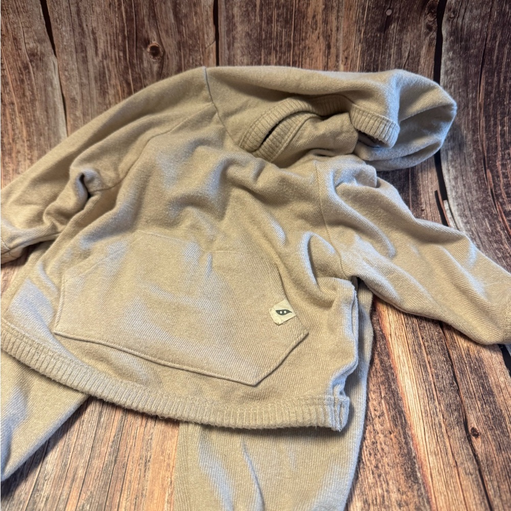 Preowned Easy Peasy Kids Tan Hoodie Set size 0-3 Months Item #PHK7242